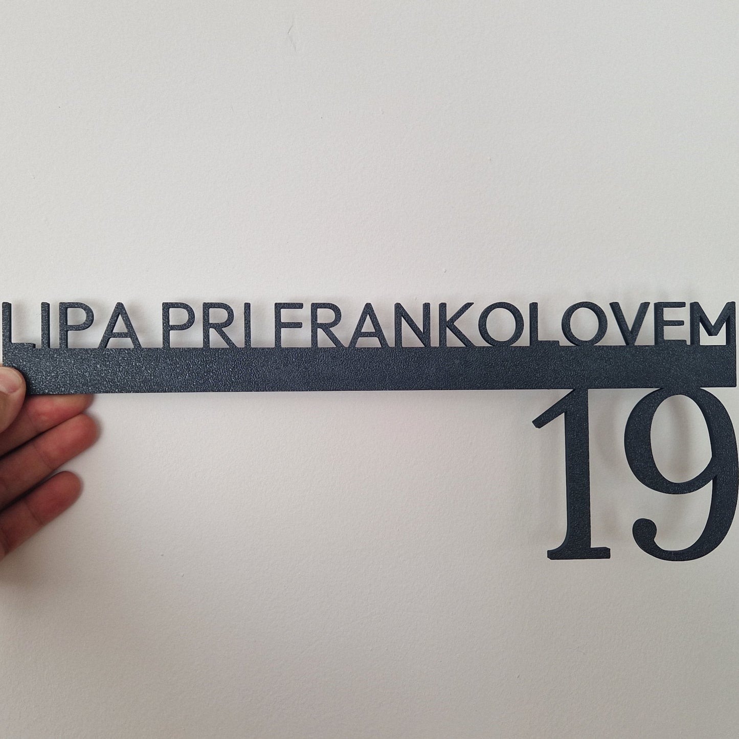 Hišna številka TIP 7